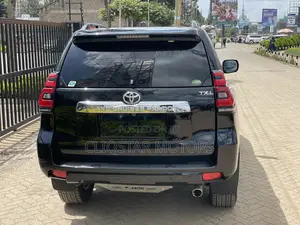 Toyota Land Cruiser Prado 2.8 2019 Black