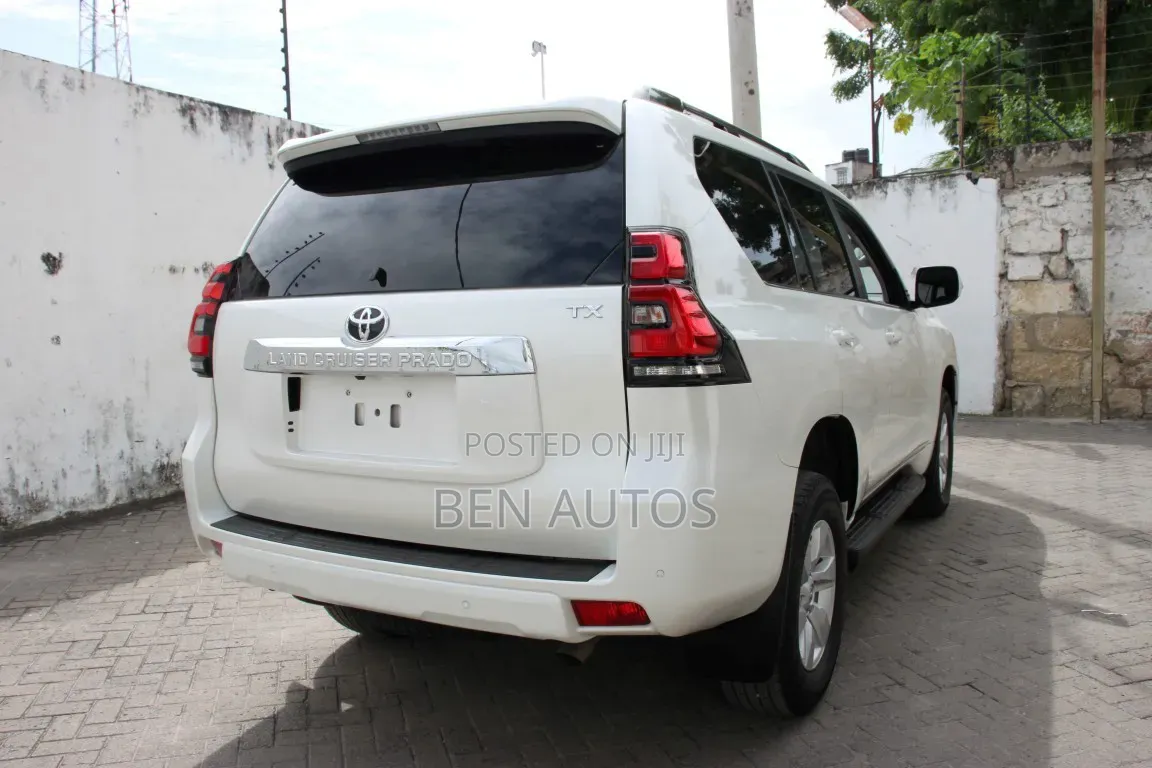 Toyota Land Cruiser Prado 2.8 2020 White