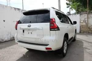 Toyota Land Cruiser Prado 2.8 2020 White