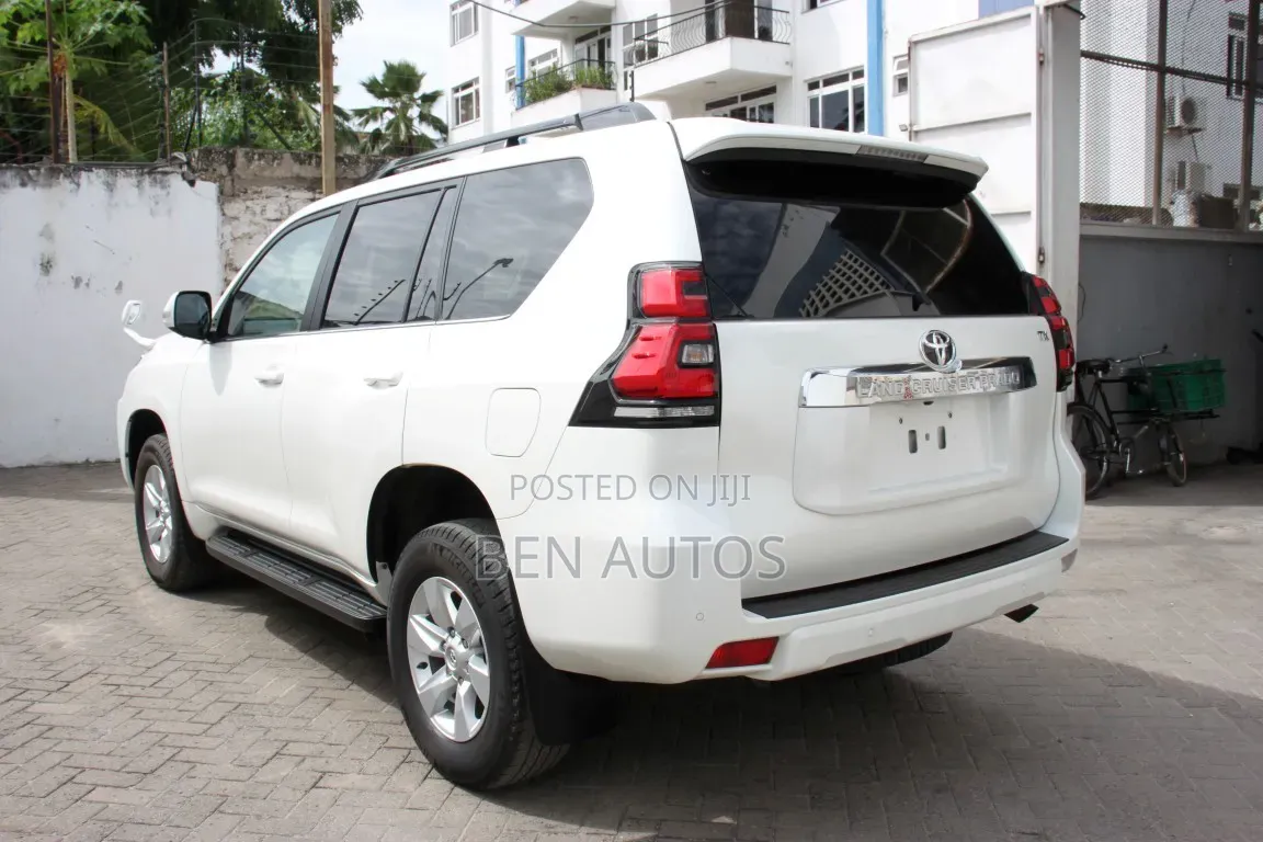 Toyota Land Cruiser Prado 2.8 2020 White