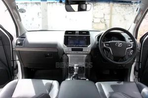 Toyota Land Cruiser Prado 2.8 2020 White