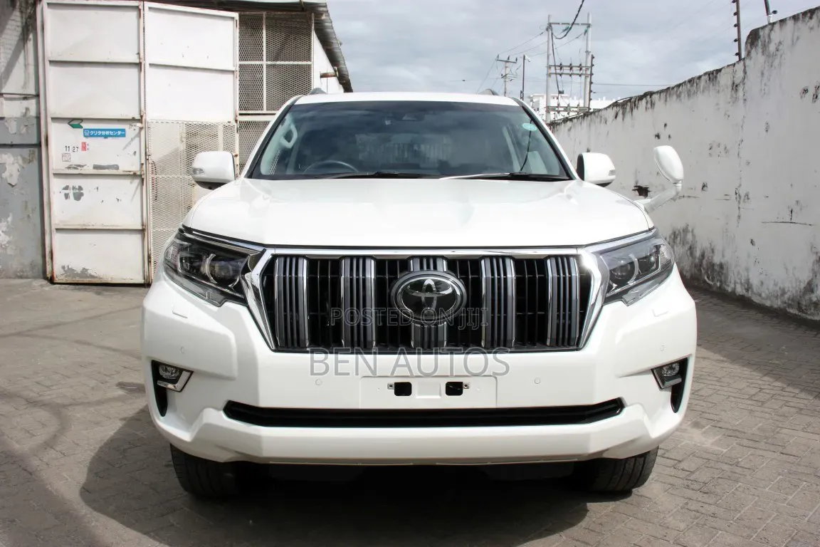 Toyota Land Cruiser Prado 2.8 2020 White