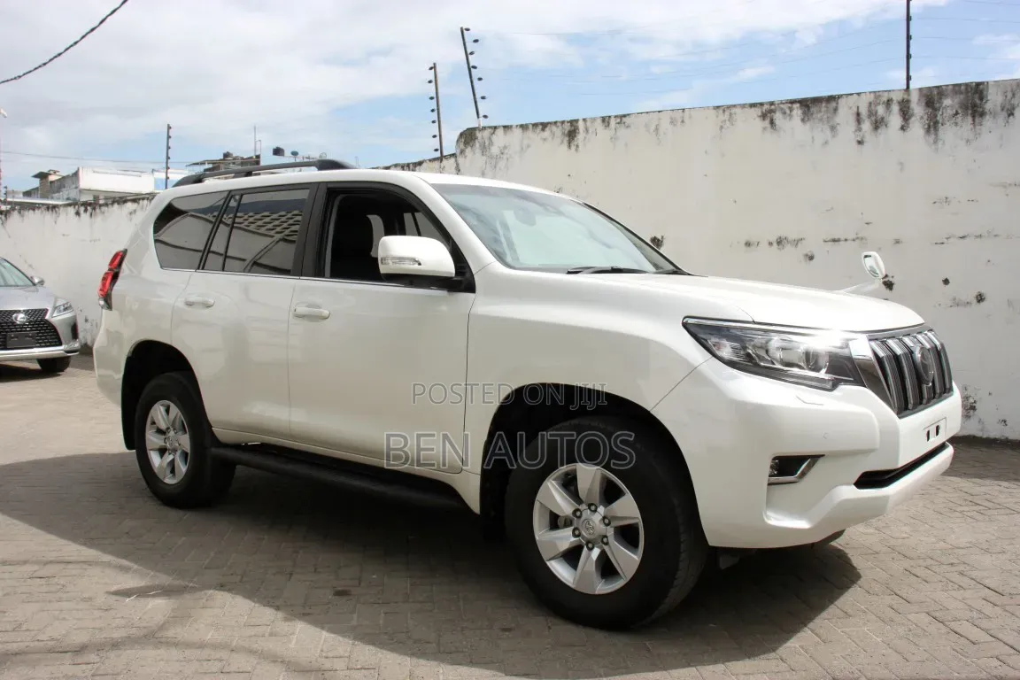 Toyota Land Cruiser Prado 2.8 2020 White