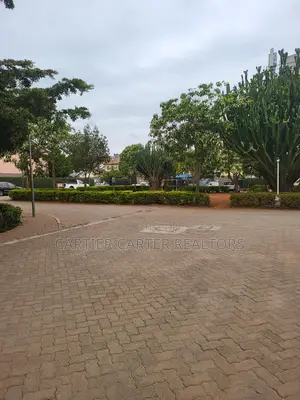 3bdrm House in Gateway Mall Area for sale