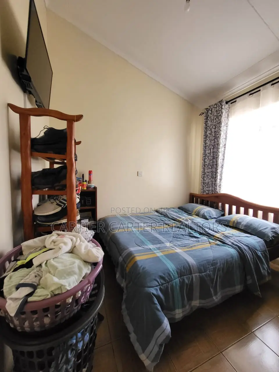3bdrm House in Gateway Mall Area for sale