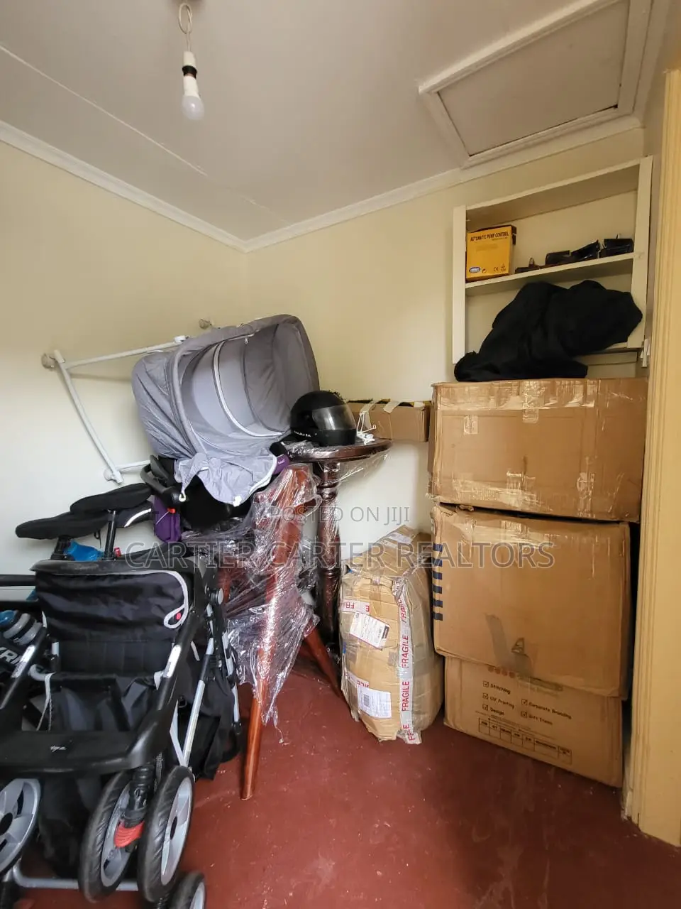 3bdrm House in Gateway Mall Area for sale