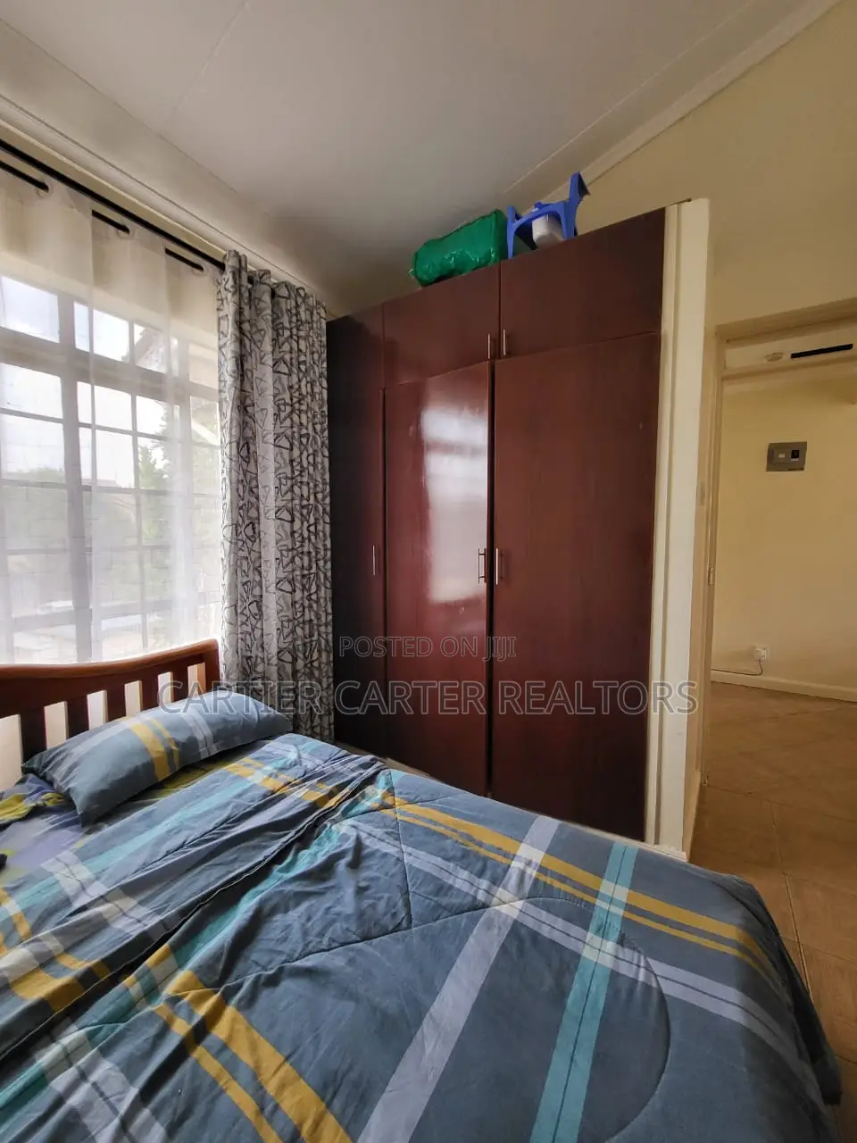 3bdrm House in Gateway Mall Area for sale