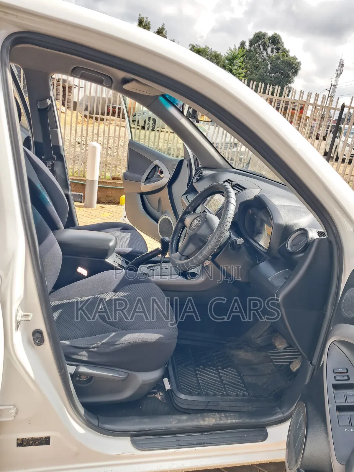 Toyota RAV4 2.4 2008 White