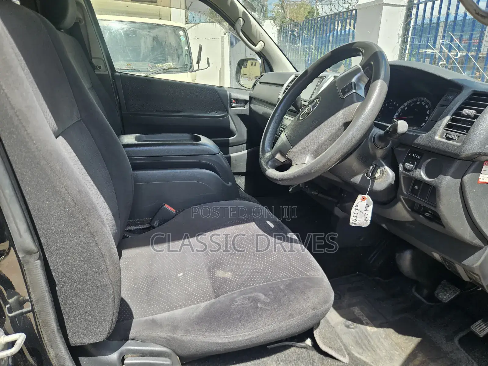 Toyota HiAce 2019 Black