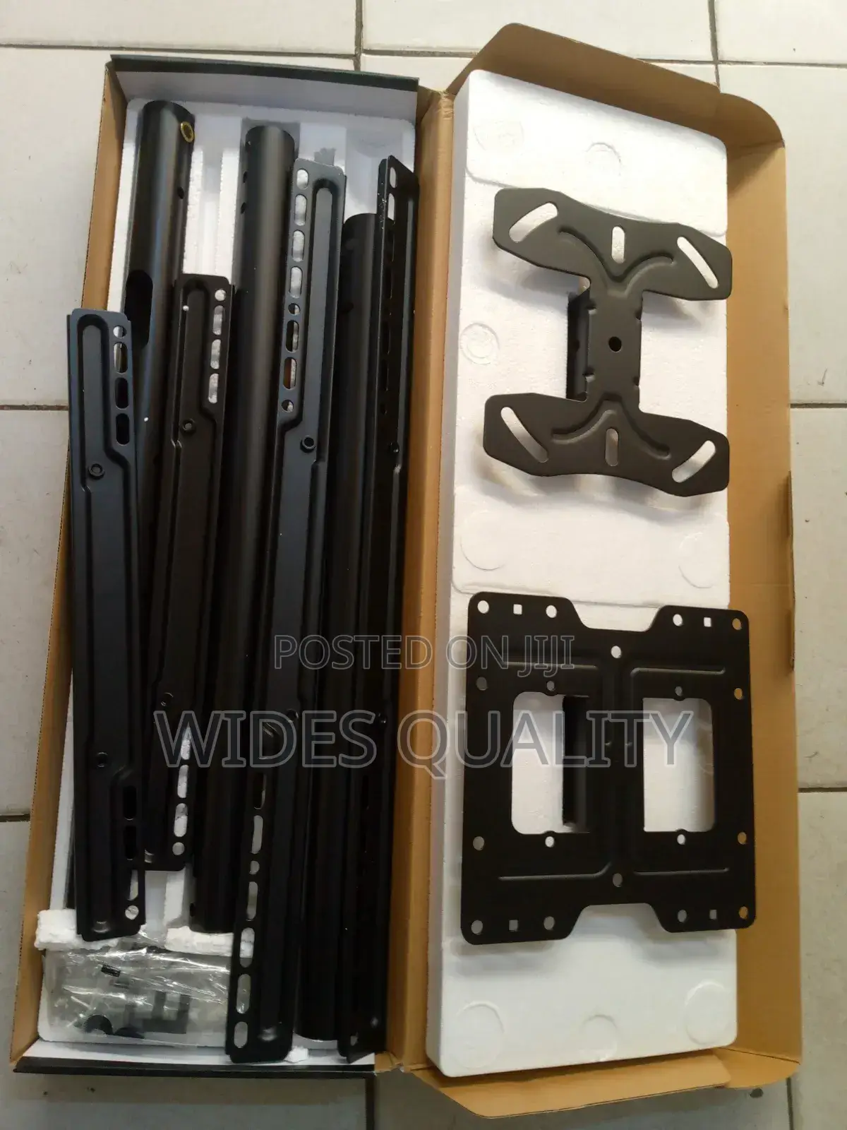 Heavy-Duty Ceiling Mount Bracket for Flat Panel Screens.