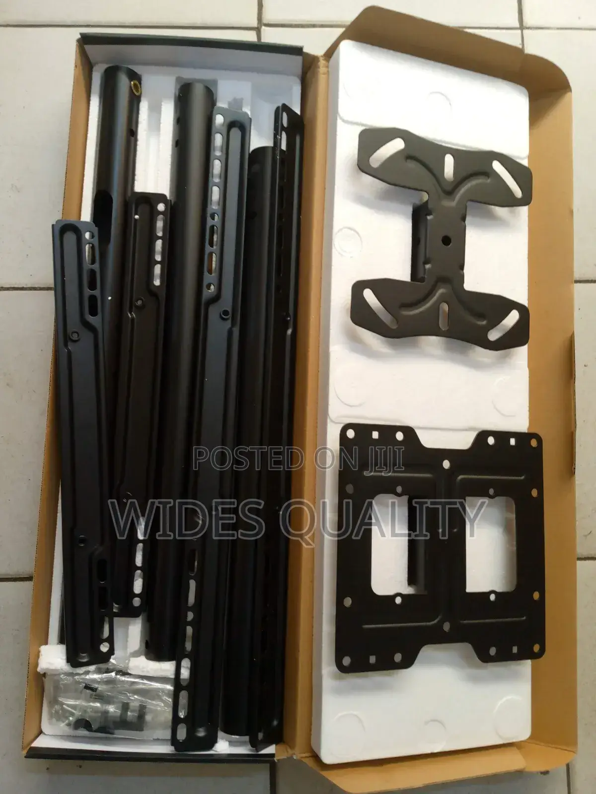 Heavy-Duty Ceiling Mount Bracket for Flat Panel Screens.