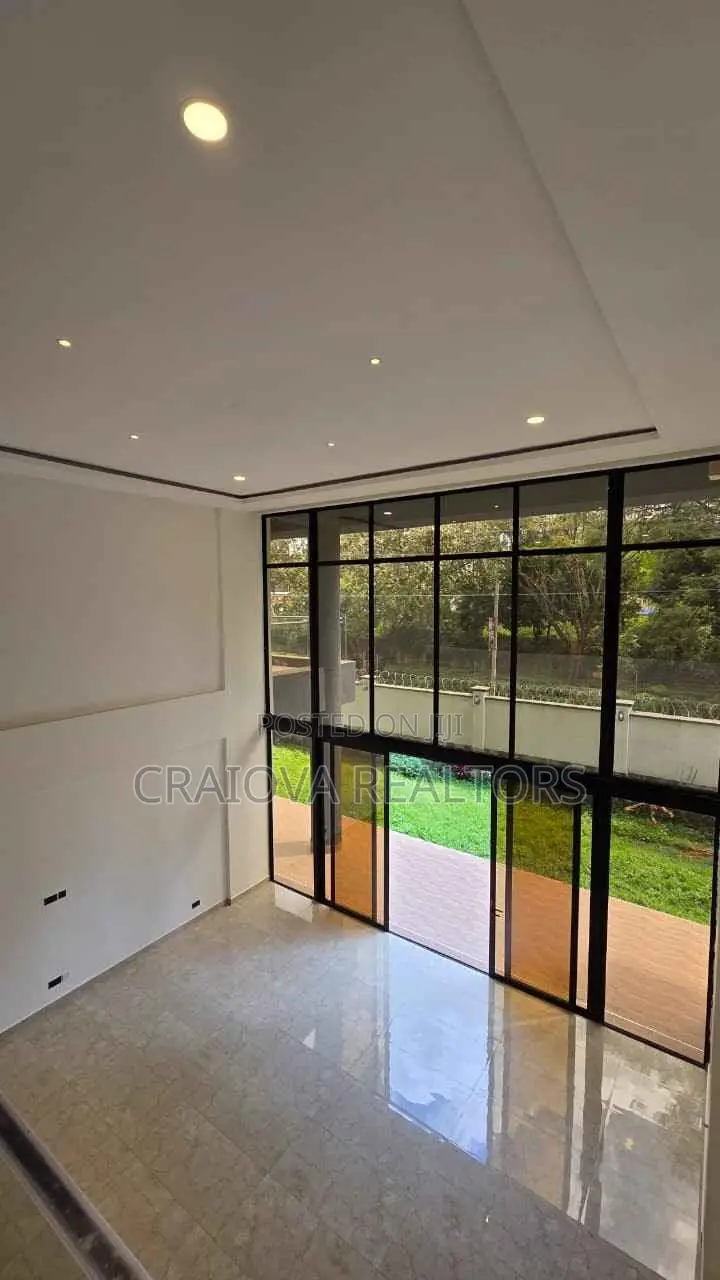 8bdrm Duplex in Spring Valley for sale