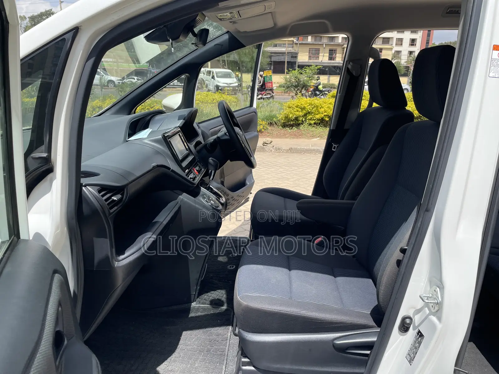 Toyota Voxy 2019 White