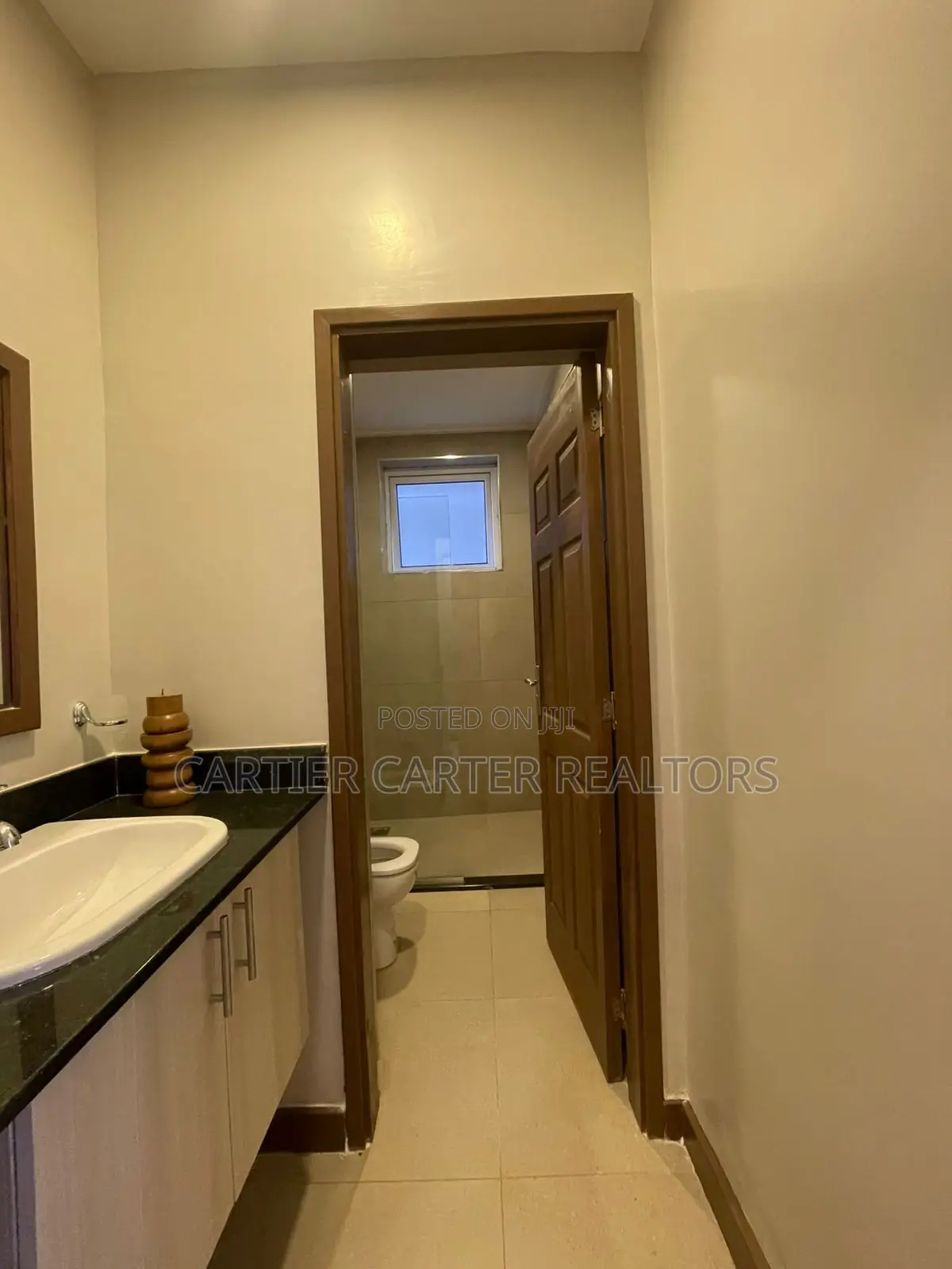 2bdrm Apartment in Gateway Mall Area for sale