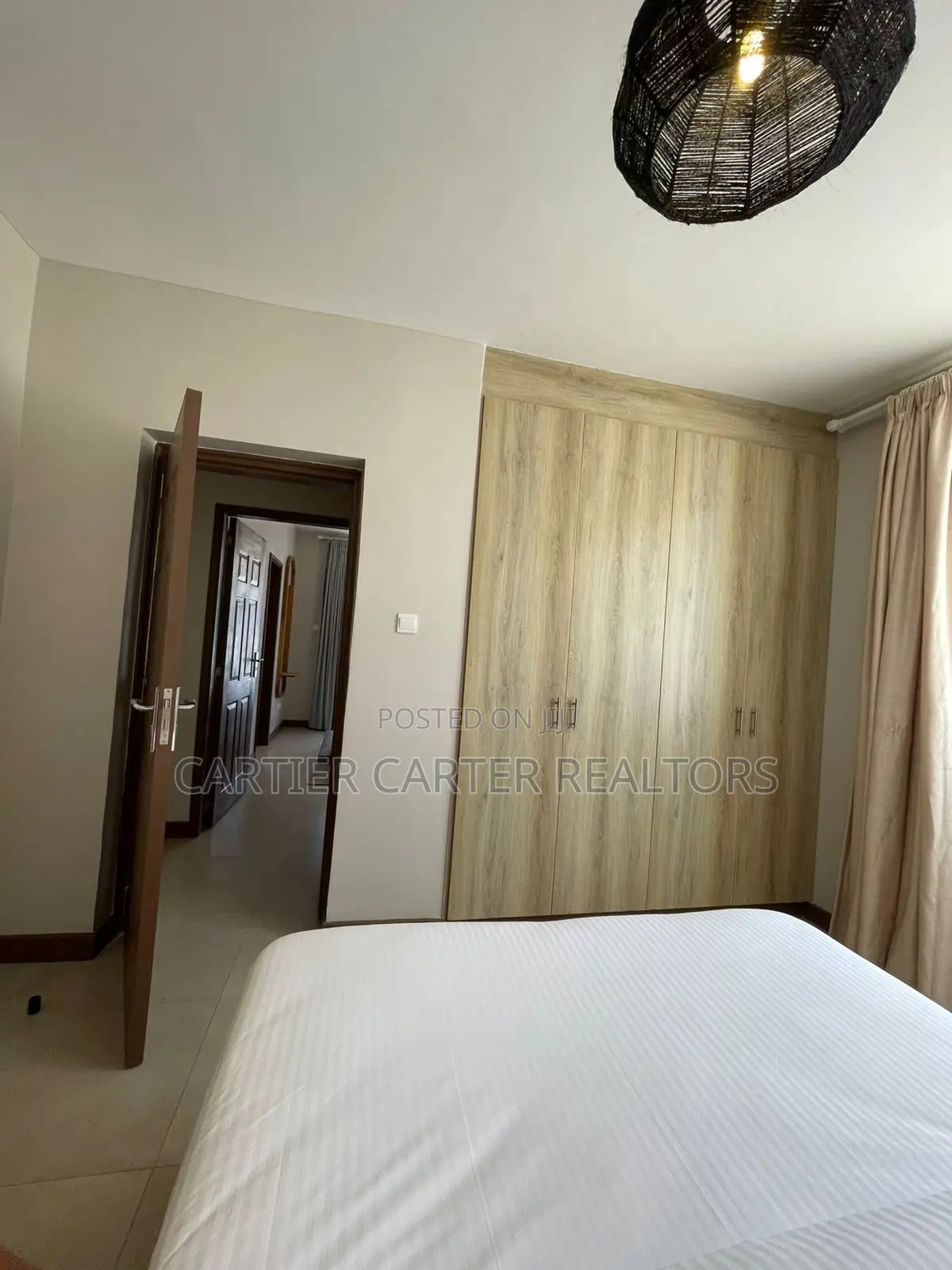 2bdrm Apartment in Gateway Mall Area for sale