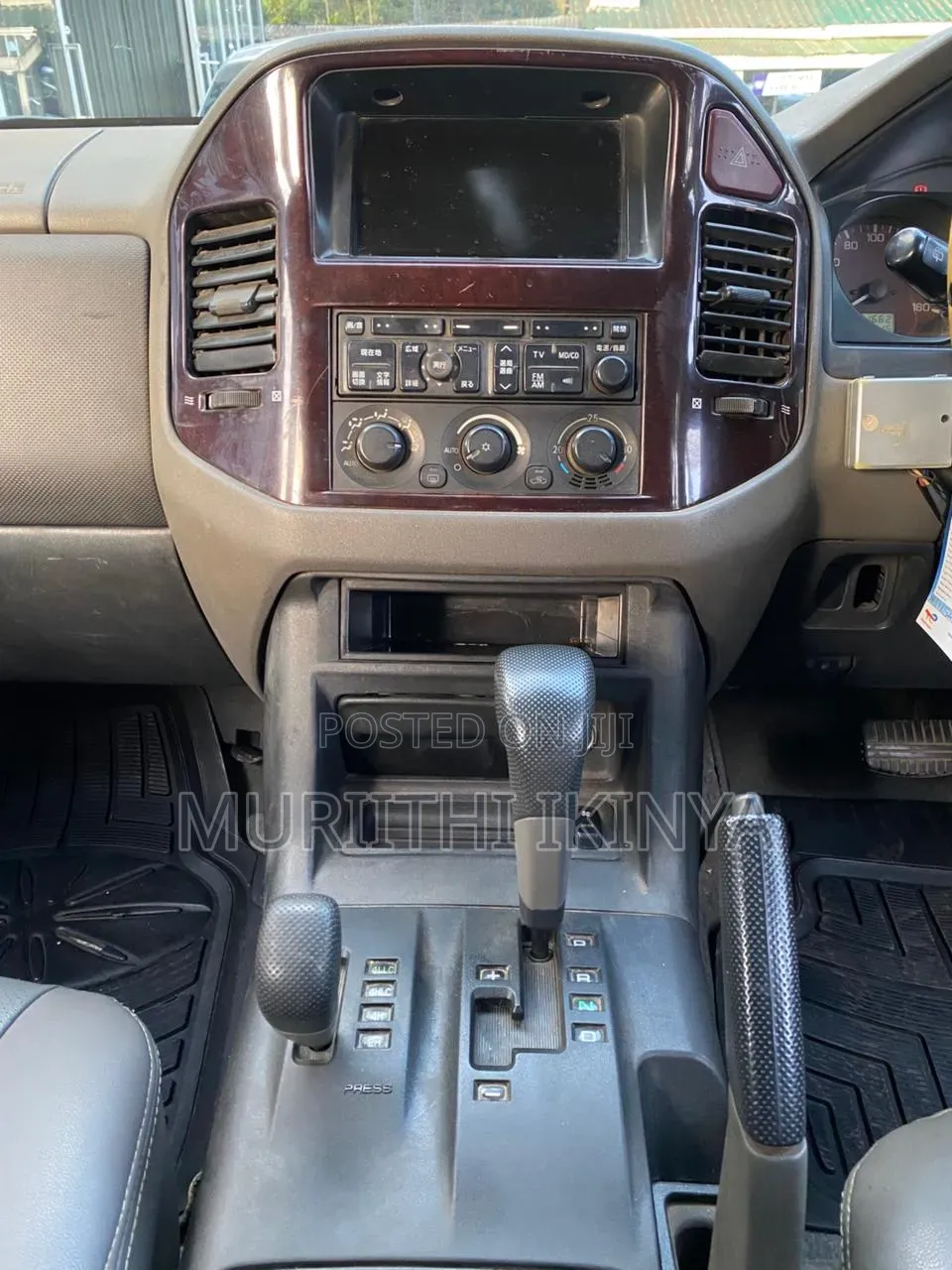 Mitsubishi Pajero 2002 Gray
