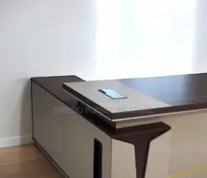 Office Desk; 1.8 Meters Executive Officials Desk With Power Cable