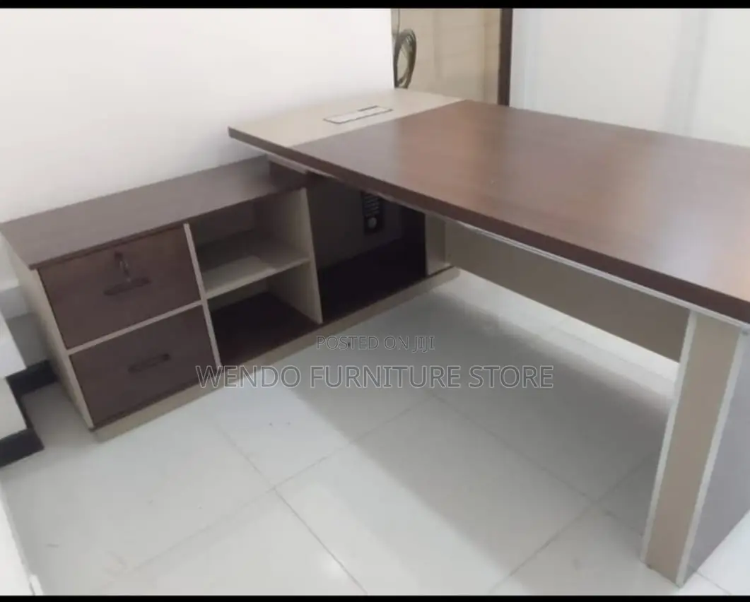 Office Desk; 1.8 Meters Executive Officials Desk With Power Cable