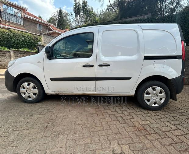 Renault Master 2019 White - thumbnail 3