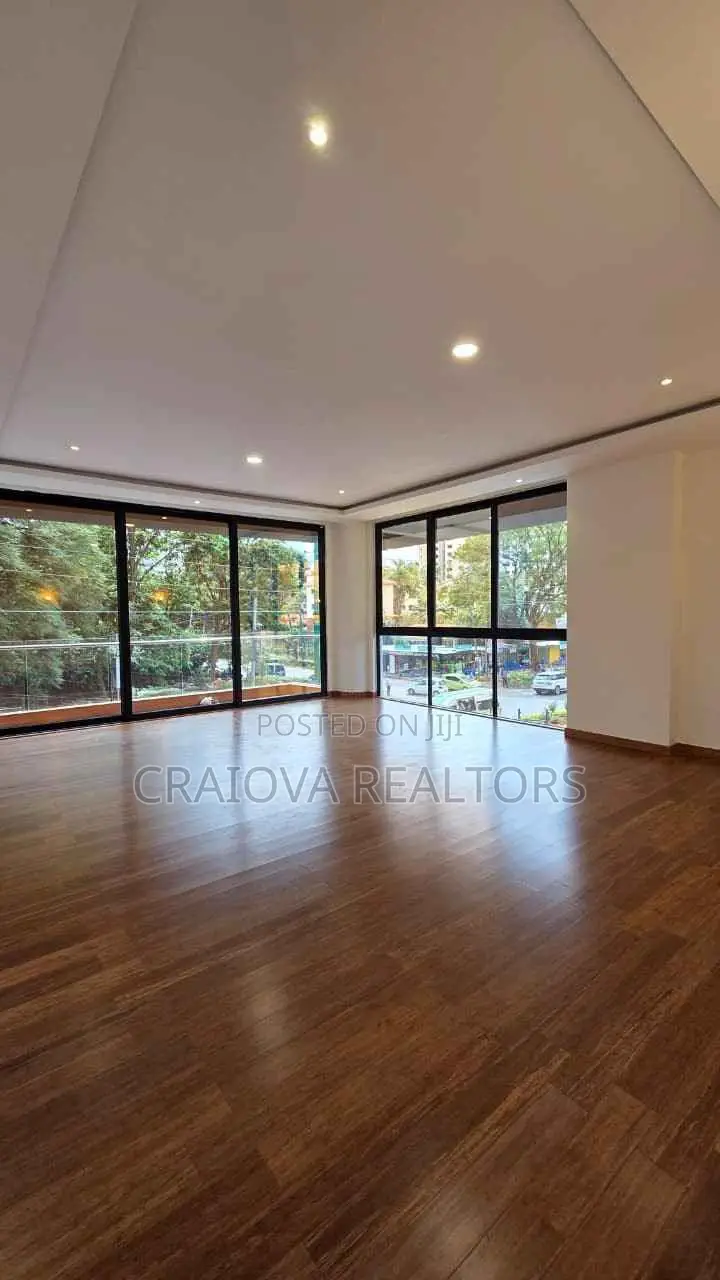 8bdrm Duplex in Spring Valley for sale