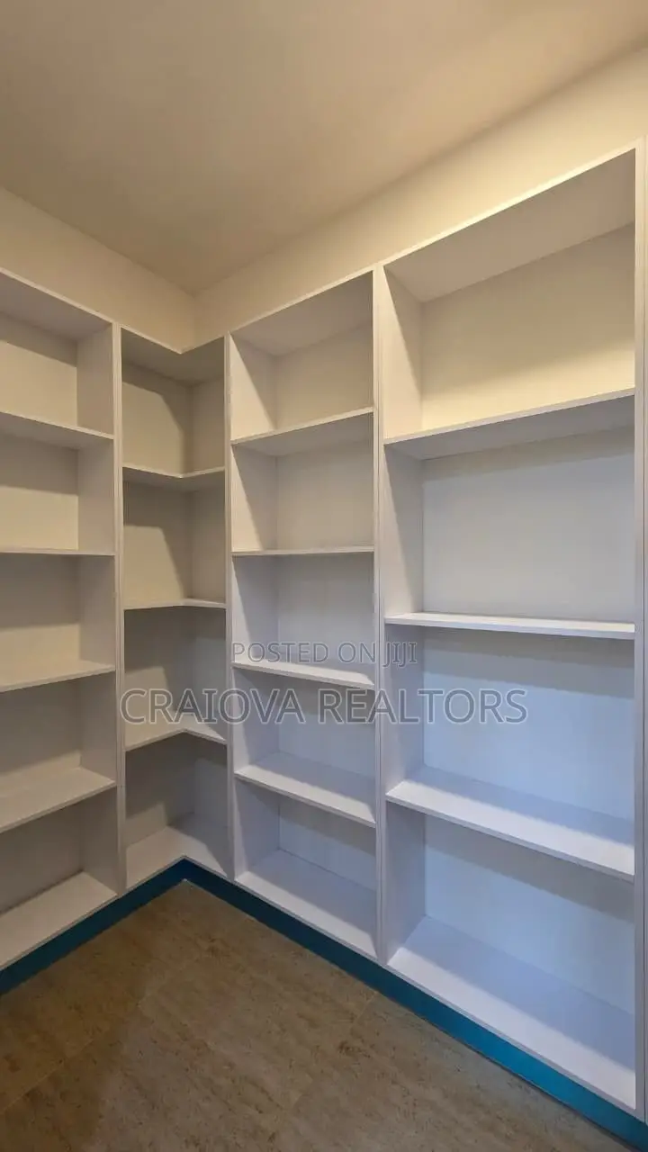 8bdrm Duplex in Spring Valley for sale