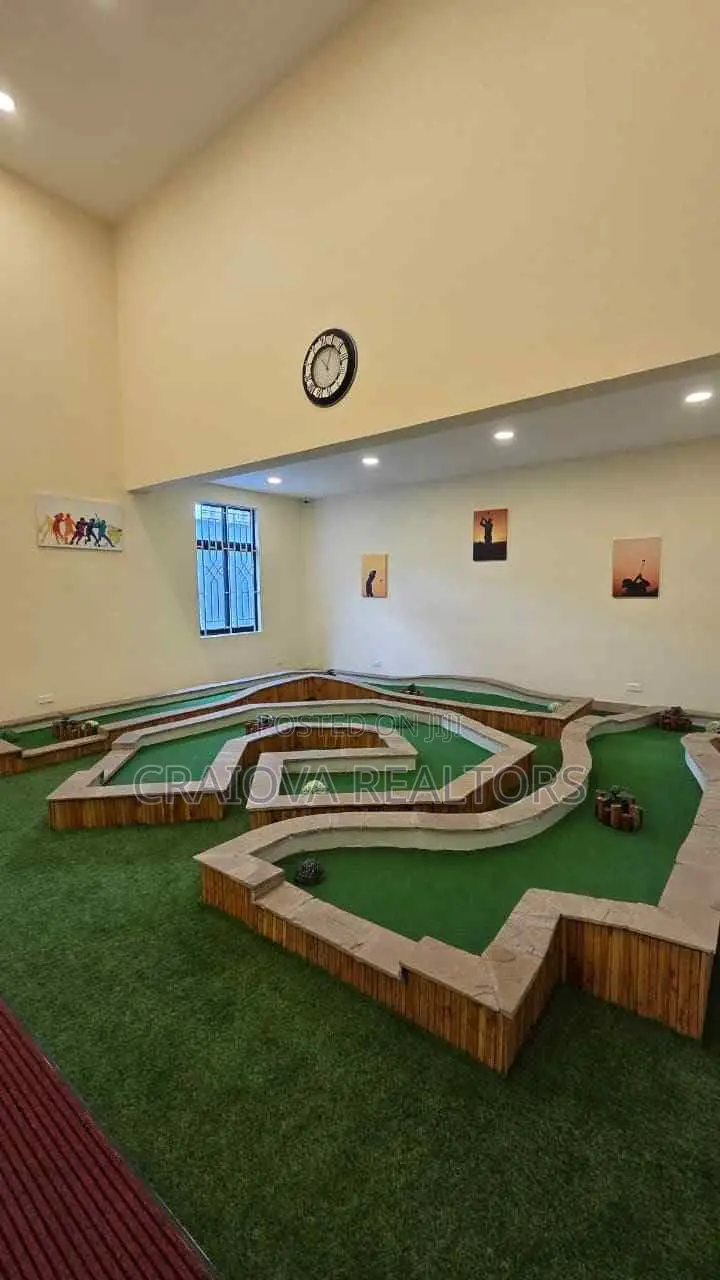 8bdrm Duplex in Spring Valley for sale