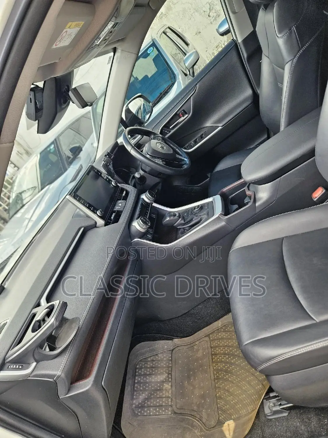 Toyota RAV4 2020 White