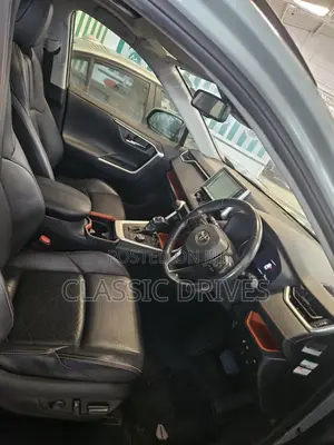 Toyota RAV4 2019 Green