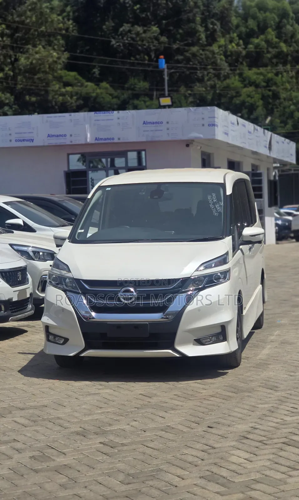 Nissan Serena 2019 White
