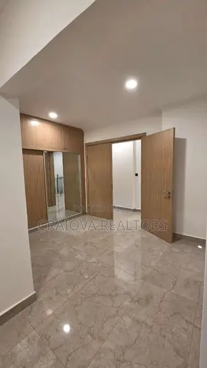 8bdrm Duplex in Spring Valley for sale