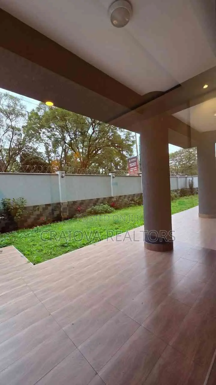8bdrm Duplex in Spring Valley for sale
