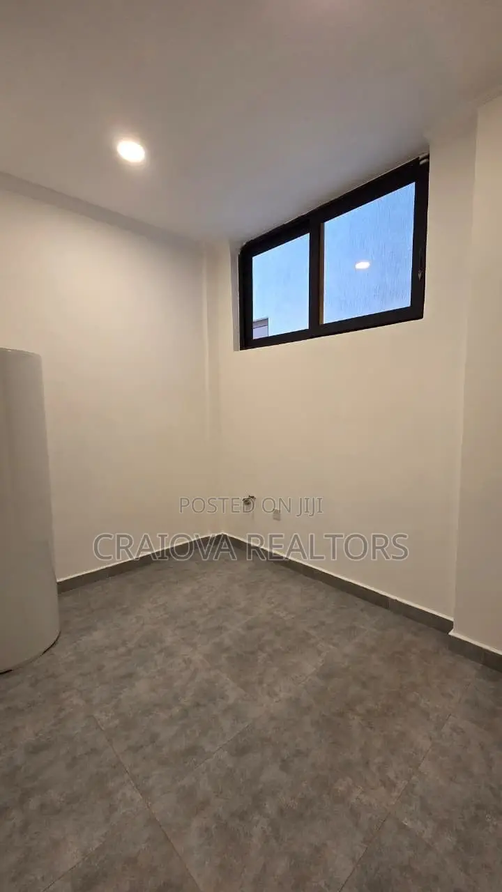 8bdrm Duplex in Spring Valley for sale