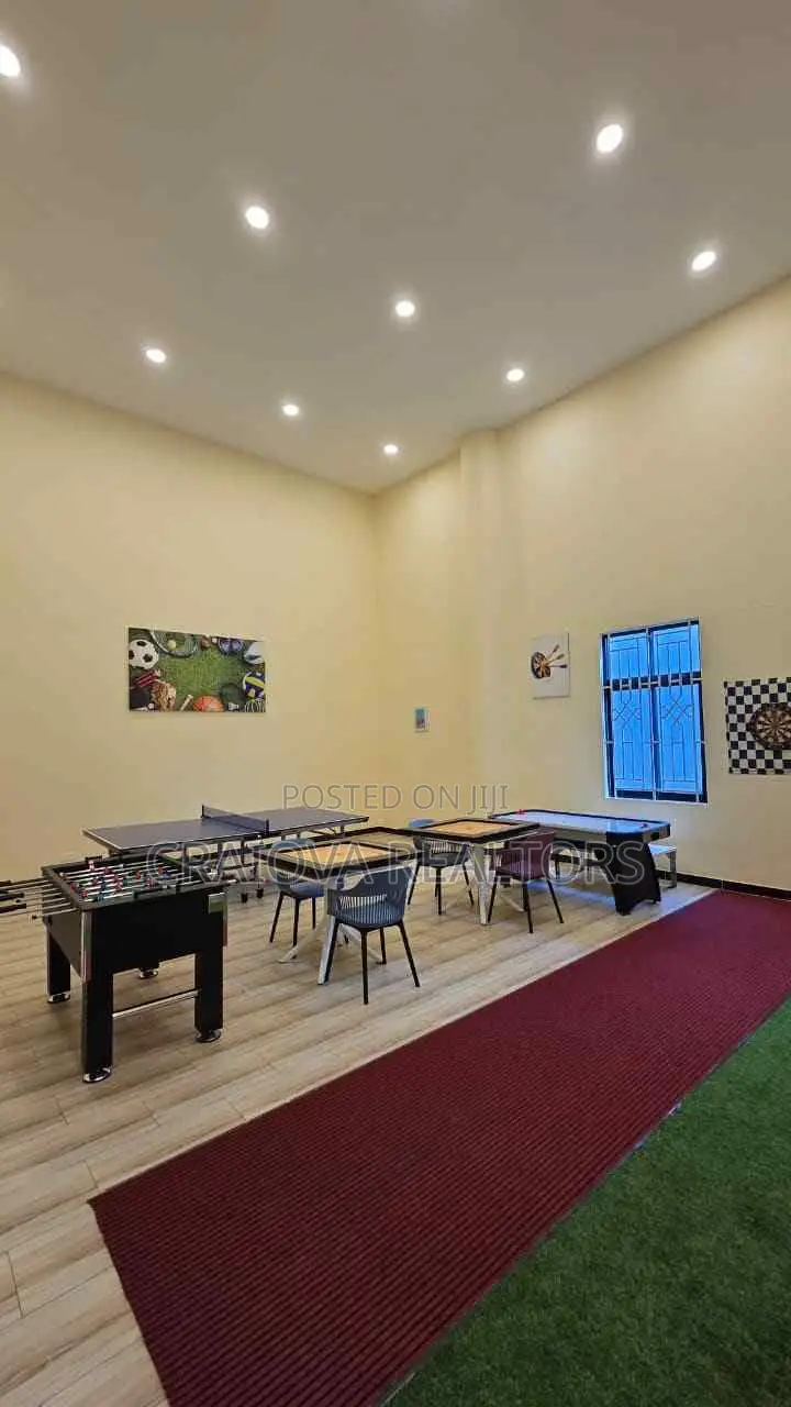 8bdrm Duplex in Spring Valley for sale