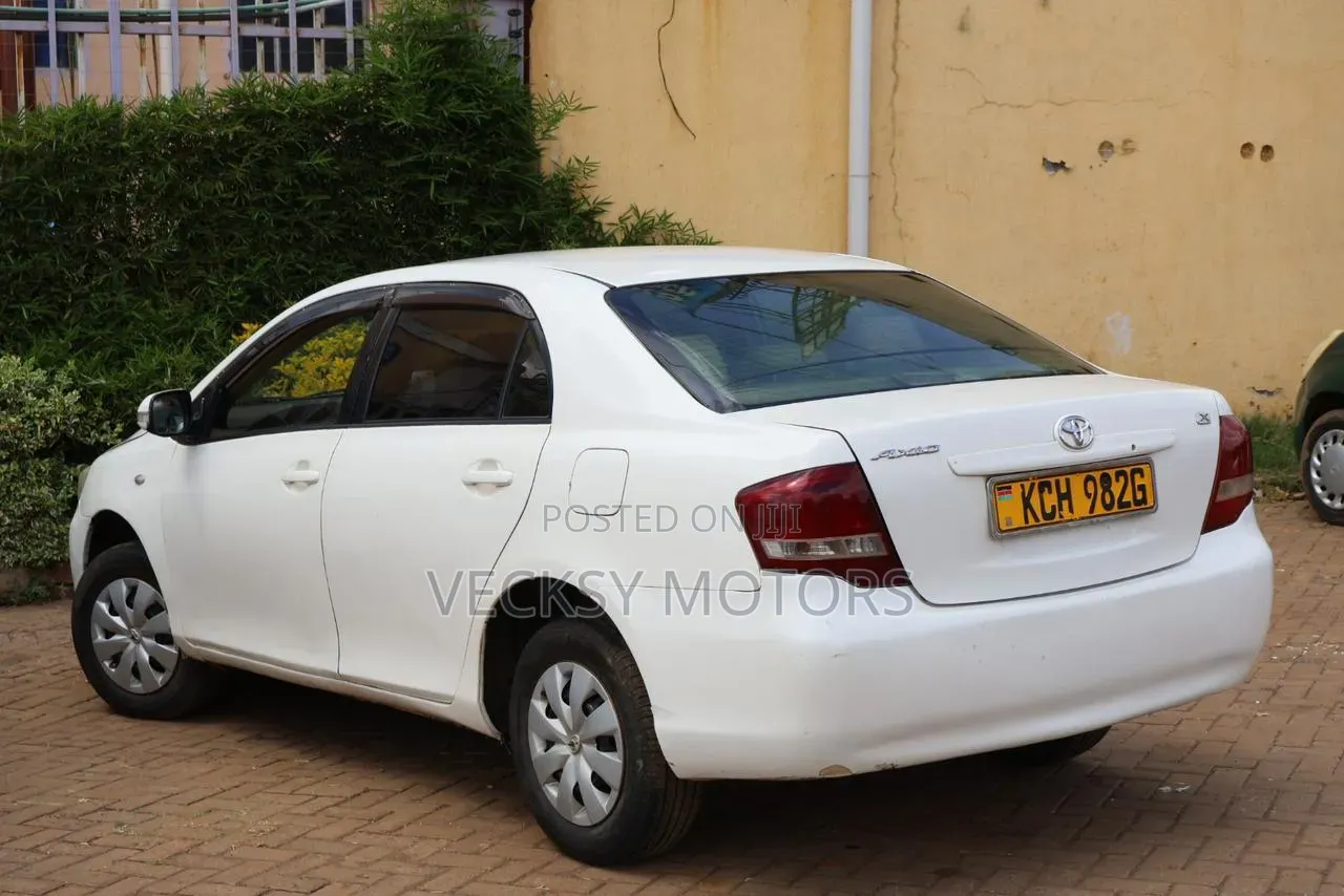 Toyota Axio 2009 White