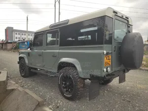 Land Rover Defender 110 2.5 TDi 2006 Green