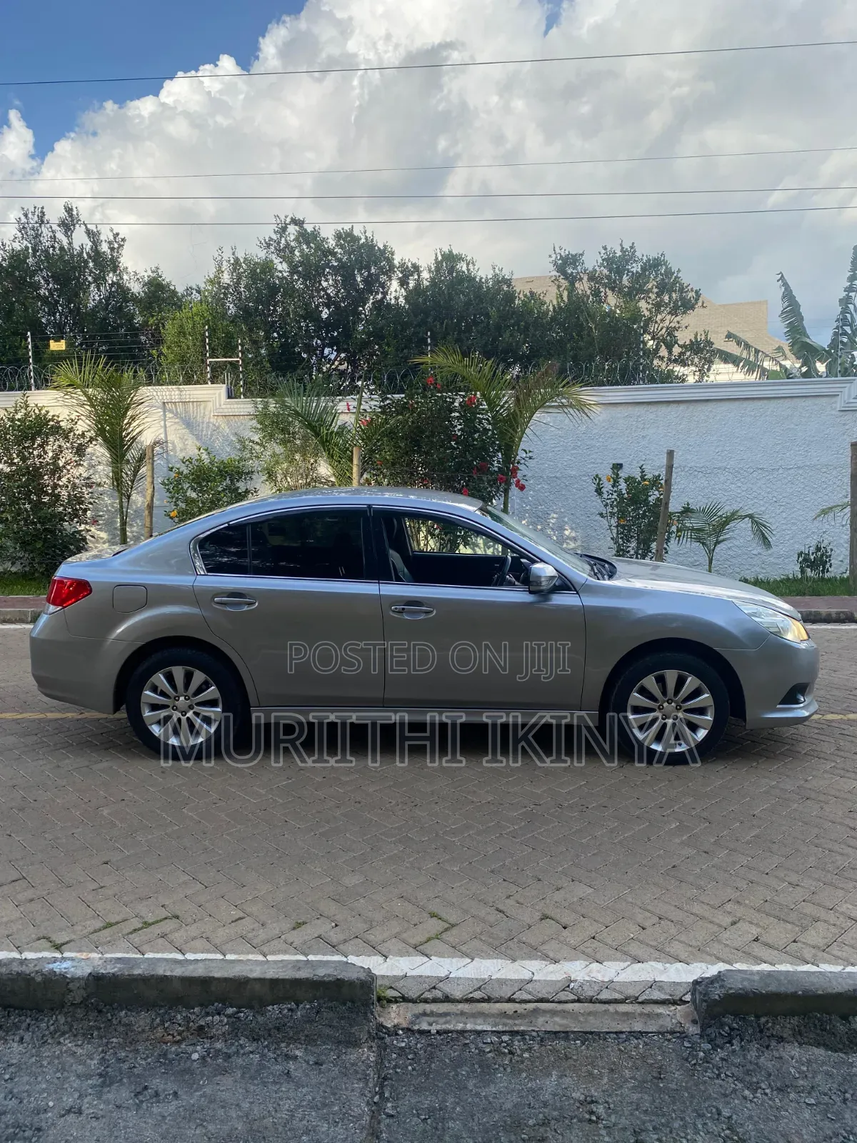 Subaru Legacy 2.5i Limited 2010 Silver