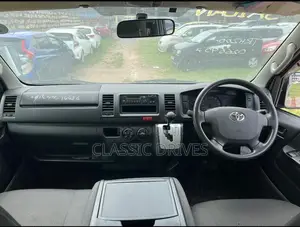 Toyota HiAce 2019 Silver