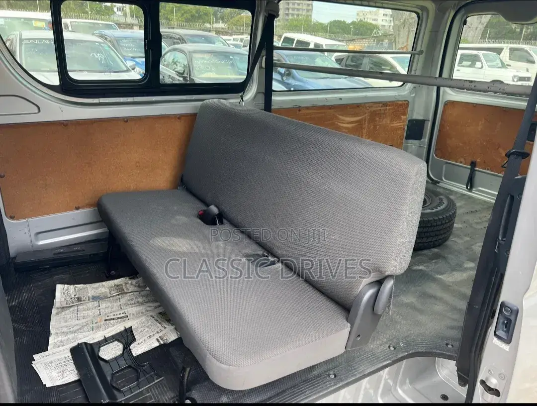 Toyota HiAce 2019 Silver
