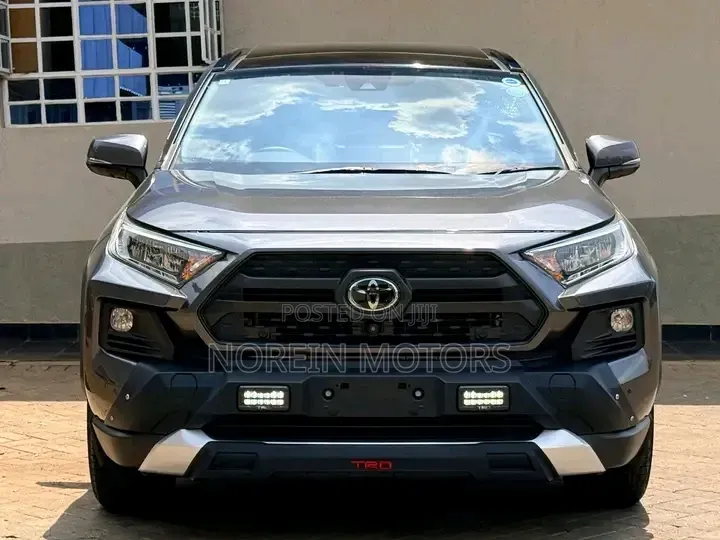 Toyota RAV4 Adventure AWD 2020 Green