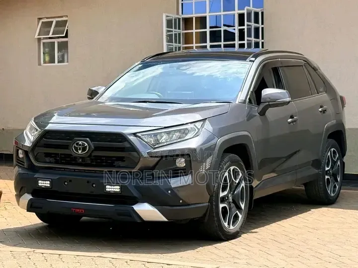 Toyota RAV4 Adventure AWD 2020 Green