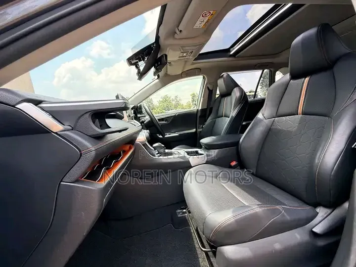 Toyota RAV4 Adventure AWD 2020 Green