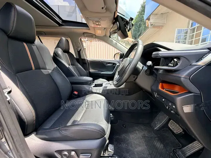 Toyota RAV4 Adventure AWD 2020 Green