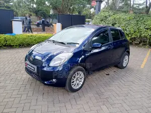 Toyota Vitz 2005 Blue