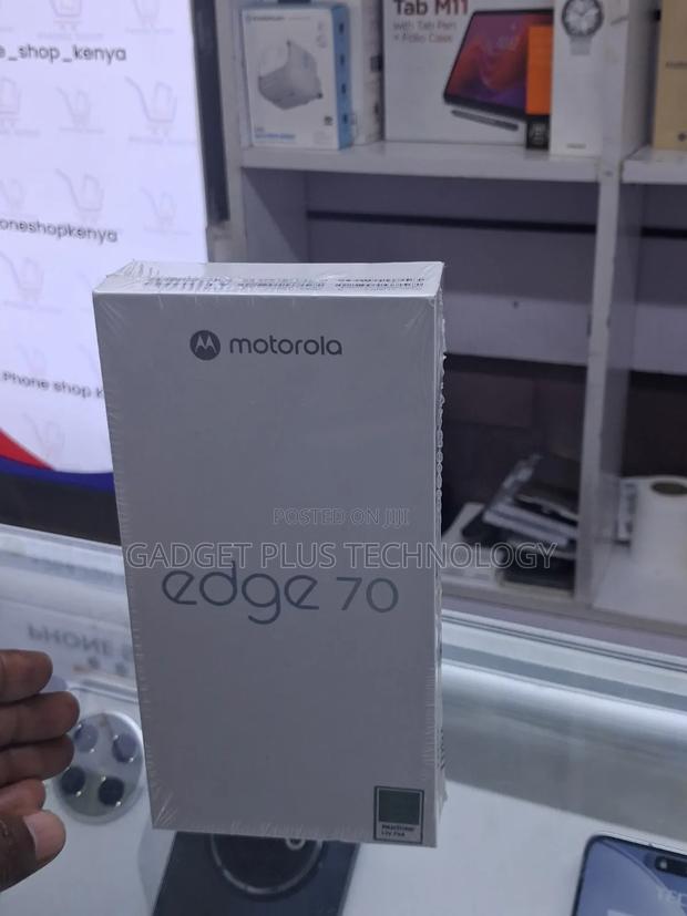 New Motorola Edge 70 512 GB Gray - thumbnail 2