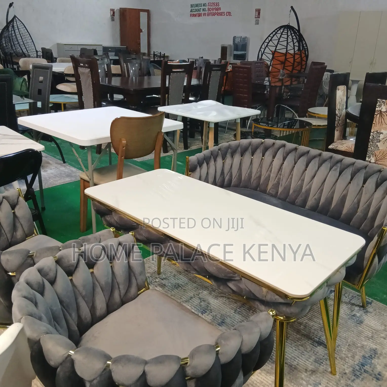 Outdoor Set: 4 Seater Luxury Velvet Outdoor Dining Set