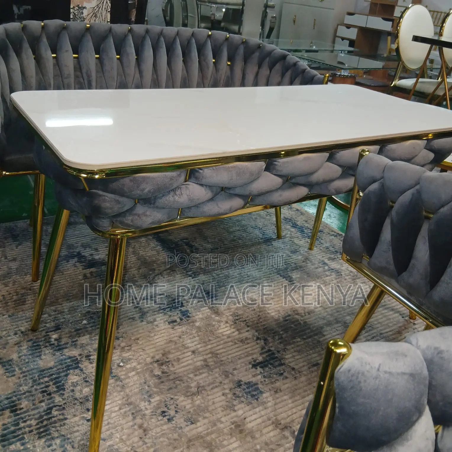 Outdoor Set: 4 Seater Luxury Velvet Outdoor Dining Set