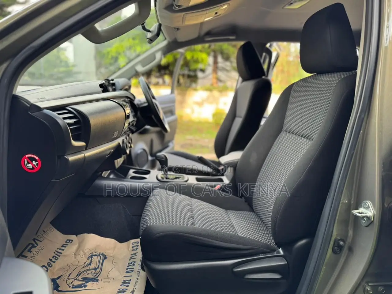 Toyota Hilux 2023 Green