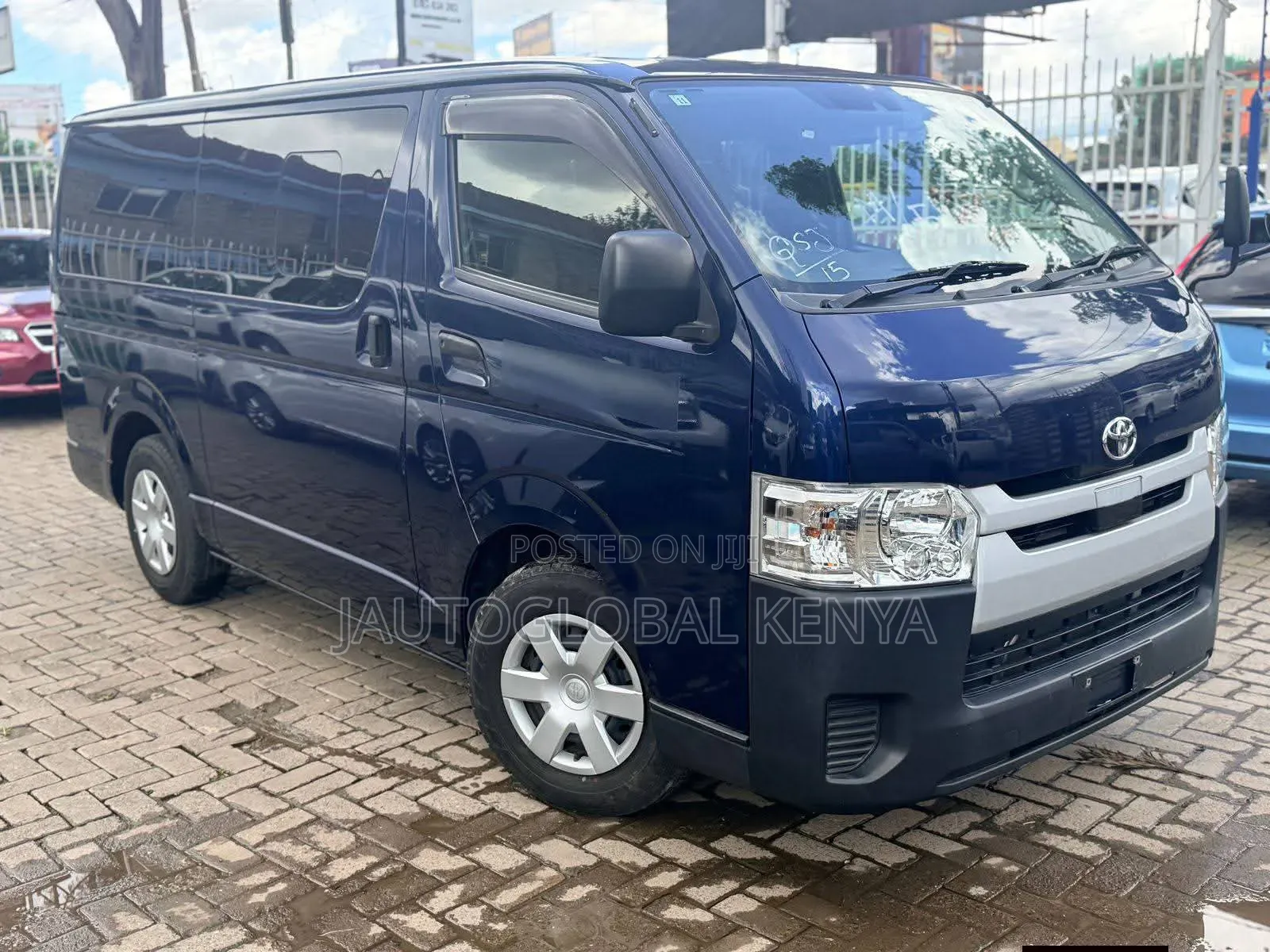 Toyota HiAce 2019 Blue