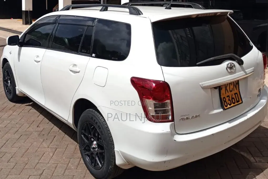 Toyota Corolla Fielder 2012 White