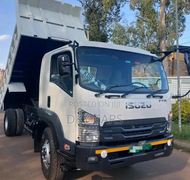 Isuzu FTR Tipper - thumbnail 3